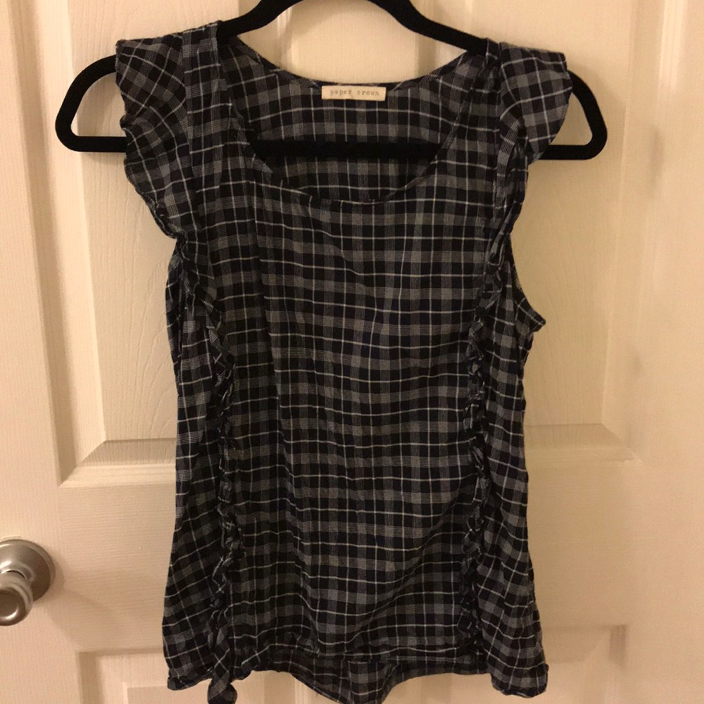 Sleeveless ruffle plaid top